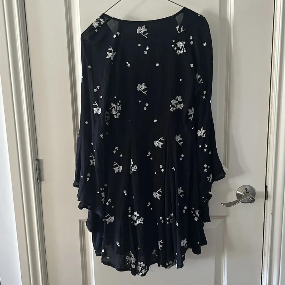 Free people embroidered black floral dress 4 boho cotton blend